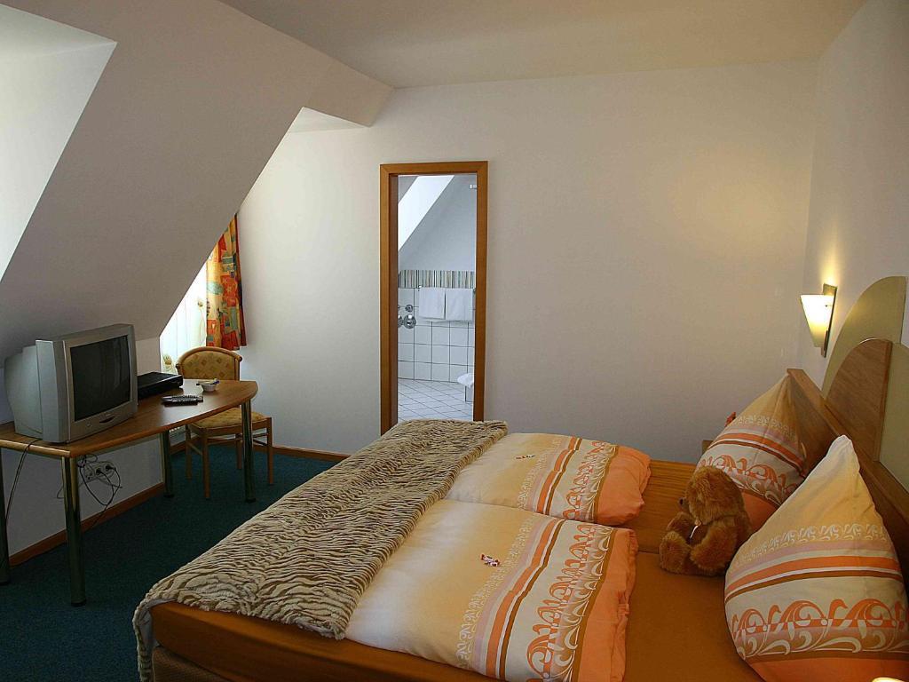 Gasthof zur Post Neunkirchen Zimmer foto